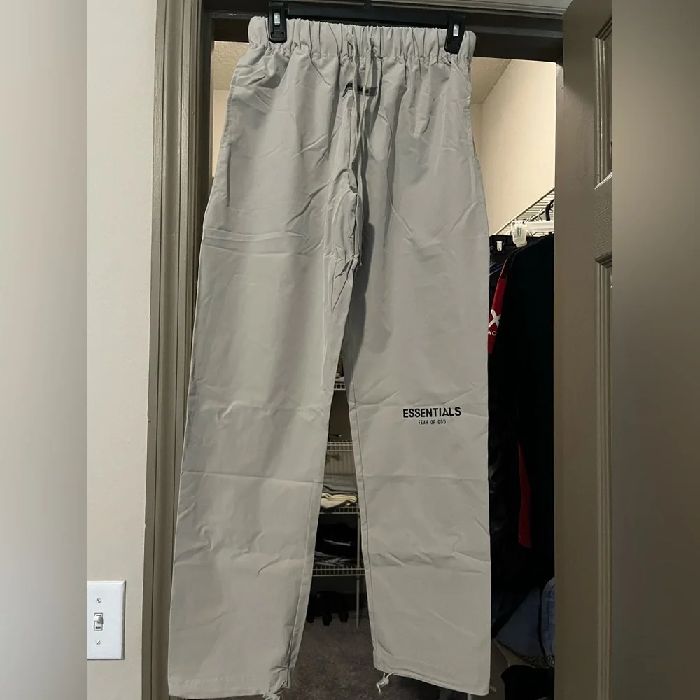 Essentials pants - Picture 1 of 4